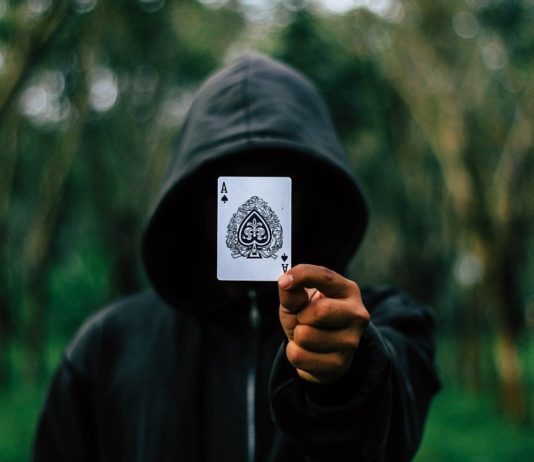 11 Tricks used by e-commerce websites to make you spend more ecommerce psychology